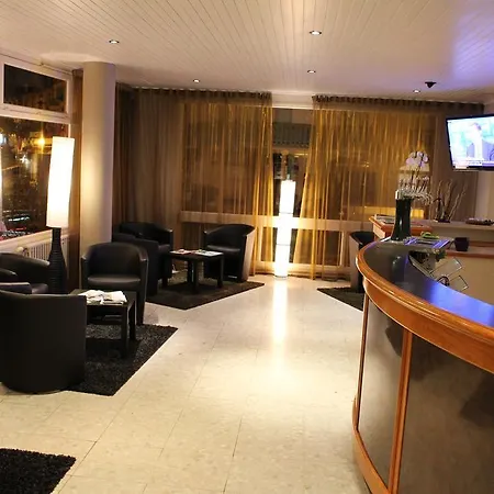 Bagnoles - Contact Hotel 3*