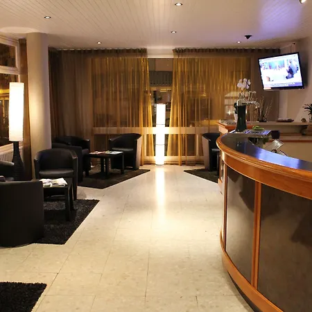 Bagnoles - Contact 3*