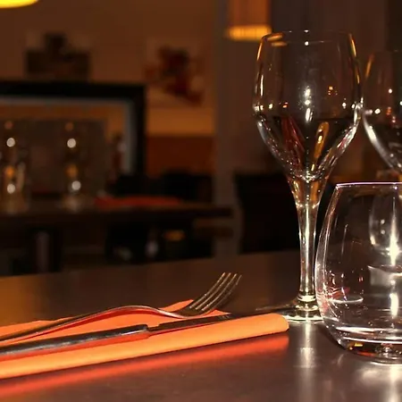 Bagnoles - Contact Hotel 3*