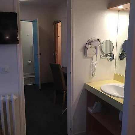 Bagnoles - Contact Hotel 3*