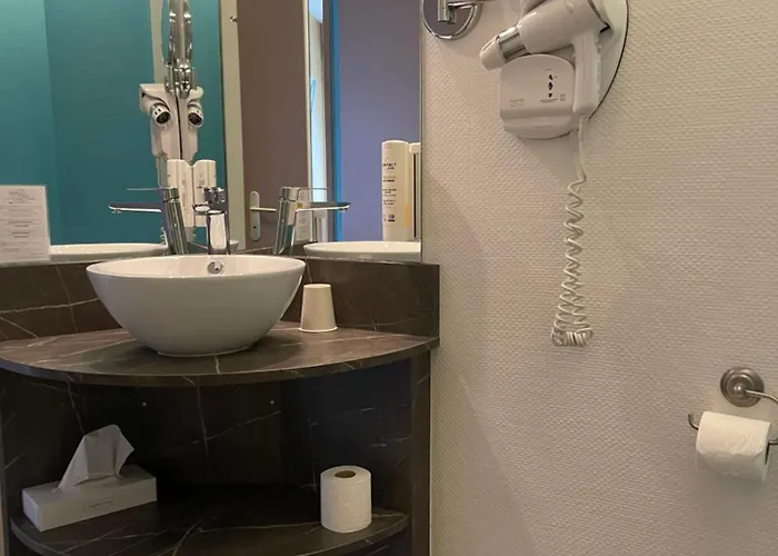 Bagnoles Hotel - Contact Hotel Hotel 3*