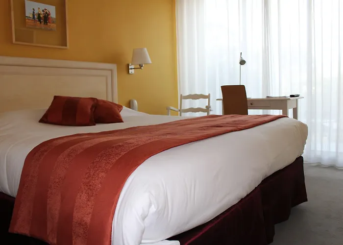 Bagnoles Hotel - Contact Hotel Hotel Bagnoles de l'Orne Normandie