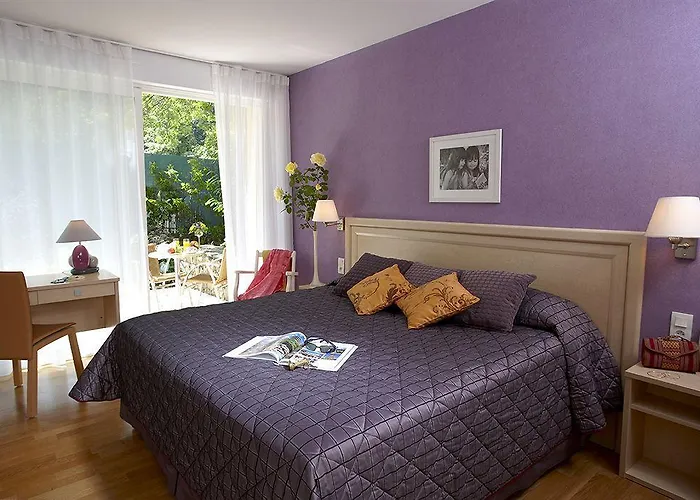 Bagnoles Hotel - Contact Hotel Hotel 3*