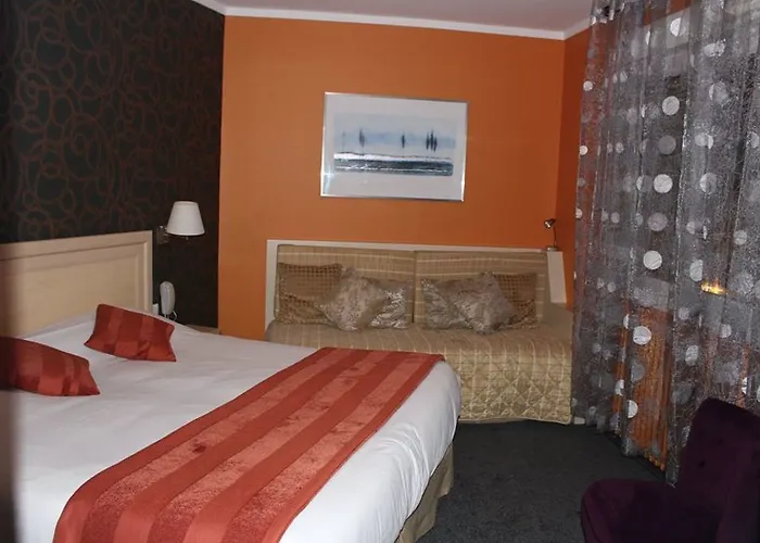 Bagnoles Hotel - Contact Hotel Bagnoles de l'Orne Normandie